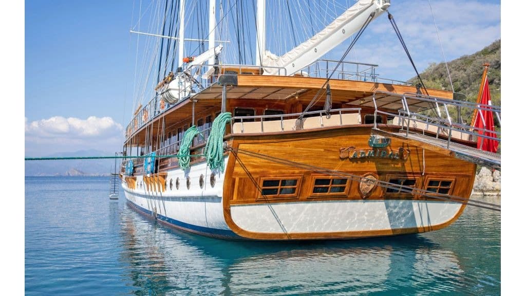 Admiral photo 4