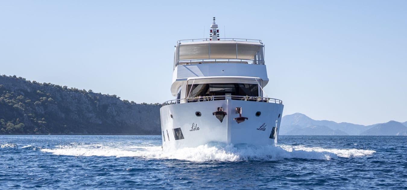 Lila Trawler photo 1